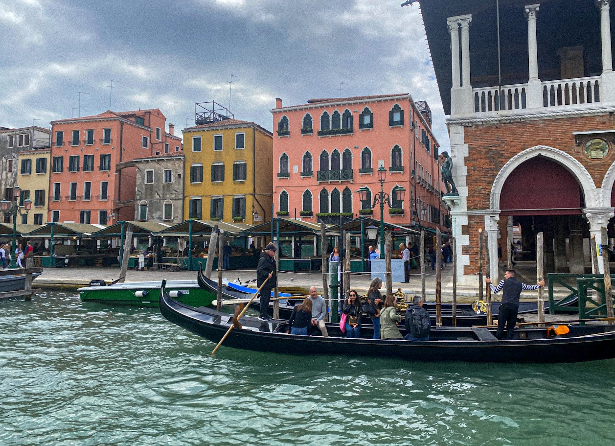 Venice: The Floating City Where Everyone Looks Lost (Including the Locals)